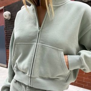 TNA cozy af boxy cropped zip up hoodie!